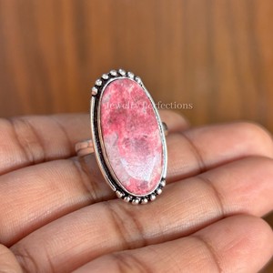 Bagues en argent plaqué 925 avec pierre précieuse Thulite, bijoux tendance bohèmes faits à la main pour femmes, pour fiançailles et mariage, vente en gros - Product Image 1