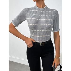 Pull en tricot de soie à imprimé cerises vintage pour femme - Col montant, manches courtes, côtelé - Product Image 5
