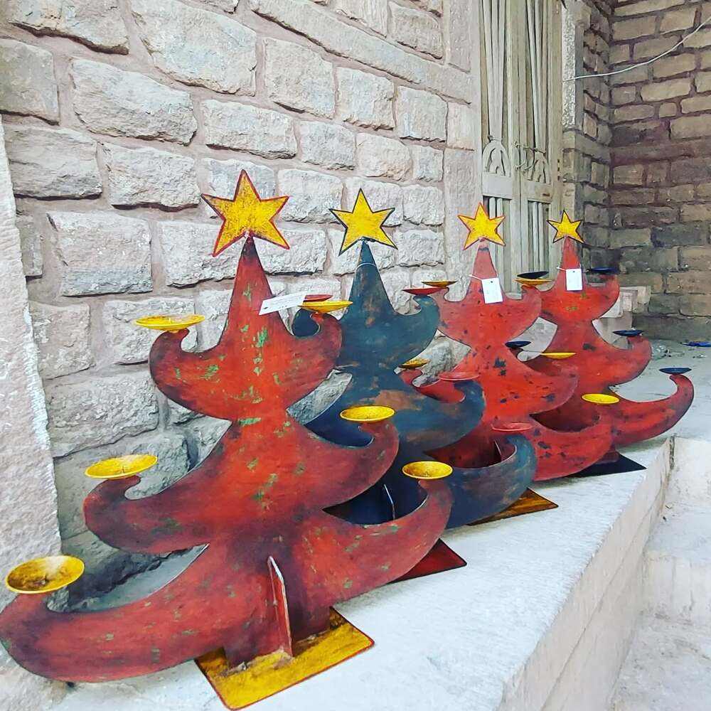 สีดำสีกากี