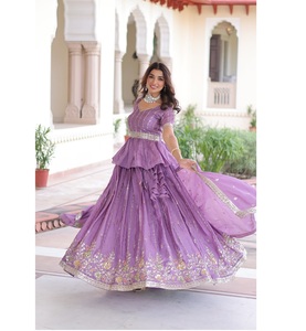 Suministro Directo de Fábrica, Hermoso Lehenga Choli Bordado para Ceremonias Tradicionales de Puja, Disponible para Exportación - Product Image 1