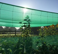 Filet d'ombrage pour serres, jardins et agriculture - Filet pare-soleil en plastique pour environnements extérieurs, fabriqué en Inde