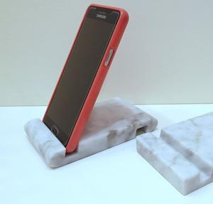Support de téléphone en marbre blanc Support en métal Pierre naturelle Dock mobile Support de smartphone de luxe Accessoire de bureau en marbre moderne - Product Image 2
