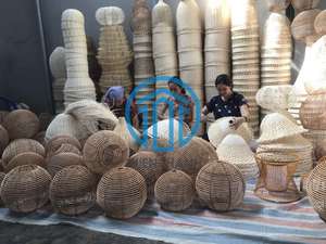 Lanterne décorative en rotin avec poignée, lanterne à bougie en osier tressé à la main pour intérieur, extérieur, patio, jardin, décoration de la maison - Product Image 6