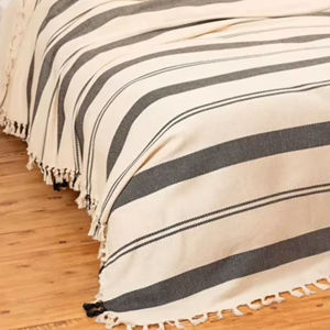 ผ้าคลุมเตียงผ้าฝ้ายธรรมชาติ100เปอร์เซ็นต์ลายกากบาทสีขาวดำ200x320ซม. 79x126นิ้ว - Product Image 1