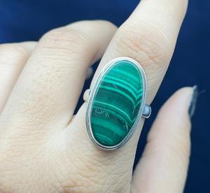 Bague en malachite en argent sterling 925 de style bohème avec alliance en pierre verte avec diamant décontracté - Product Image 2