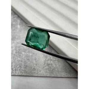 Coussin naturel zambien coupe 4.18 carats pour bijoux AAA couleur vert vif qualité supérieure non traitée - Product Image 3