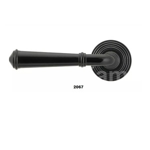 Vente chaude noir mat forme carrée poignée de porte élégante poignée de porte pour la maison cuisine salle de bain hôtel et appartement porte utilisation - Product Image 6