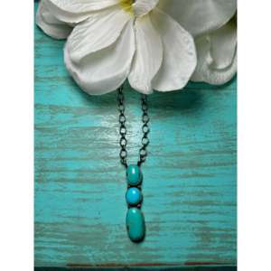 Collier en turquoise Kingman et argent sterling, bijou de collection culturel par Made - Product Image 1