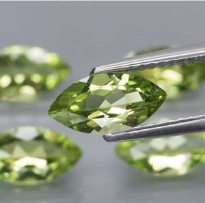 Natural "Peridoto de corte Marquesa" |, Piedra preciosa suelta hecha a mano | Buena fabricación de alta calidad | Joyería fina de piedra natural para ropa de fiesta. - Product Image 2