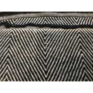 Bufanda Étnica Chevron de Cachemira Color Carbón - Product Image 1