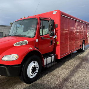 EN VENTA: Camión de Bebidas Freightliner M2 106 de 12 Compartimentos, Modelo 2023-2024, Carrocería de 23'3”, Motor Diésel Cummins, Camión Usado - Product Image 1