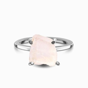Bague en cristal de quartz rose brut faite à la main bijoux en pierre de guérison en pierres précieuses naturelles avec bagues fines en plaqué or rose - Product Image 5