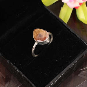 Vente en gros de bagues en argent sterling 92.5 avec tourmaline naturelle Produit en cristal nature en vrac - Product Image 2