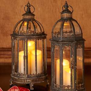 Lujosa linterna de Ramadán de metal hecha a mano para crear una atmósfera espiritual durante las noches sagradas de Ramadán y Eid - Product Image 2