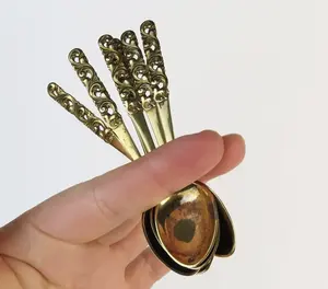 Ensemble de couverts de service en acier inoxydable à poignée marron avec un design élégant, parfait pour une utilisation de table au restaurant et à l'hôtel - Product Image 5