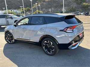 Sportage SX Prestige 2024 con Tracción Delantera, Volante a la Izquierda, Asientos de Cuero, Cámara Trasera, Pantalla Táctil y Faros de Xenón - Product Image 2