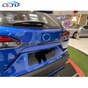 ABS Carbon Look Car Accessories Kits de carrocería Cubierta del panel de la puerta del <span class=keywords><strong>maletero</strong></span> trasero para <span class=keywords><strong>Toyota</strong></span> <span class=keywords><strong>Corolla</strong></span> <span class=keywords><strong>Cross</strong></span> X SUV XG10 2020-2025 - Product Image 4