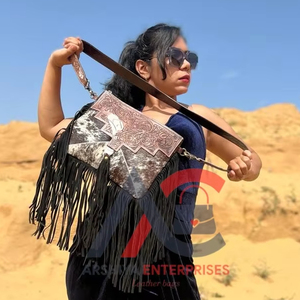 Nouvel arrivage de sacs à bandoulière en cuir de vachette usiné à la main de style occidental sacs à bandoulière en cuir usiné de style bohème pour femmes - Product Image 1