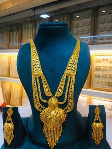 Collier en plaqué or vintage de Dubaï pour femmes, perle classique en zircon et diamant sur chaîne en alliage, cadeau d'anniversaire de mariage. - Product Image 3