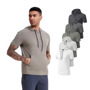 Venta al por mayor hombres de manga corta con capucha gimnasio Fitness entrenamiento camiseta secado rápido transpirable deportes sudaderas correr camisetas para hombres - Product Image 1