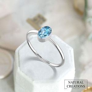Bisel de Topacio azul cielo Natural de Plata de Ley 925, anillo minimalista de diseñador hecho a mano, regalo para ella, anillo apilable, joyería - Product Image 5