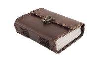 Carnet de poche fait main avec fermeture à loquet unique, couverture en cuir véritable, papier écologique fait main, journal, couture, cadeau pour la maison et le bureau
