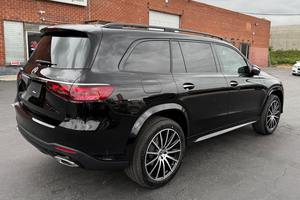 Mercedes-Benz GLS 450 2025 Usado Premium ~14 Millas, Motor Turbo de 6 Cilindros y 375 hp - Product Image 2