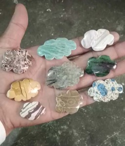 Mejor artesanía tallado Arco Iris piedra lunar en forma de nube suave cabujón piedra preciosa para el Feliz Día de Navidad - Product Image 1