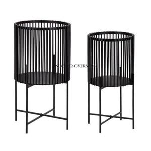 Tamaño y color personalizados disponibles, macetas de metal resistentes con soporte de color negro, suministro de accesorios de decoración para el hogar y el jardín - Product Image 2