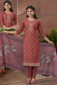 ชุด anarkali kurta ทำจากผ้าฝ้ายที่ทันสมัยพร้อมการปักลายเสื้อผ้าชาติพันธุ์ระดับพรีเมียมสำหรับผู้หญิงและเด็กผู้หญิงสำหรับผู้ค้าปลีก - Product Image 3