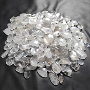 Vente en gros de pierre de quartz naturel clair de haute qualité pour la guérison et la décoration intérieure pierre cristal de meilleure qualité pour la fabrication de bijoux - Product Image 4