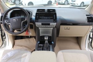 <span class=keywords><strong>TOYOTA</strong></span> <span class=keywords><strong>PRADO</strong></span> 2.7L GASOLINA SUV 4WD <span class=keywords><strong>2023</strong></span> BLANCO, Usado en Perfectas Condiciones, Listo para Enviar a Todo el Mundo - Product Image 3