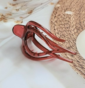 Elegant Large <b>Hair</b> <b>Claw</b> Clip for Women Strong Hold Non Slip <b>Hair</b> Accessories for Thick and Long <b>Hair</b> Available at Best Prices - Product Image 5