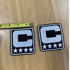 Écusson de capitaine C avec 4 étoiles dorées, badge sportif thermocollant pour uniformes de capitaine d'équipe, broderie personnalisée disponible - Product Image 3