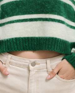 Custom Green <b>White</b> Striped <b>Women</b> V Neck Knit Sweater Soft Fuzzy Fabric Long Sleeve Cropped Winter Casual Fashion Pullover - Product Image 4