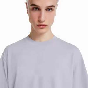 T-shirt en coton de coupe classique pour hommes Style de la rue Hip Hop décontracté à usage quotidien Poids lourd à manches courtes Personnalisé OEM Coupe surdimensionnée - Product Image 4