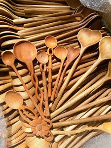 Cuillères directes d'usine, nouveau modèle cuillère en bois en forme de coeur en bambou Design nouveau et unique pour la décoration - Product Image 4