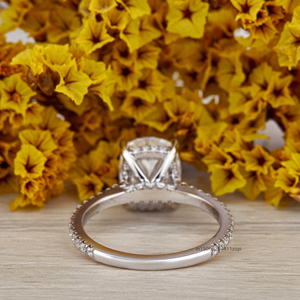 Hidden Halo 3.20 Carat Allongé Coussin Coupe Bague de Fiançailles Plaqué Or 925 Sterling Silver Luxury Moissanite Ring in D Color - Product Image 3
