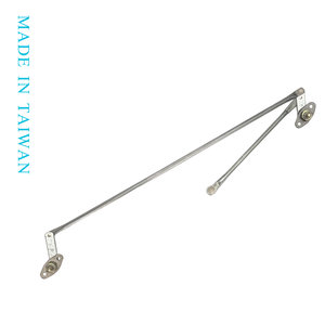 Conjunto de varillaje de limpiaparabrisas Chin Lang Autoparts para MITSUBISHI CANTER 96 'RHD OEM # MC896054 - Product Image 1