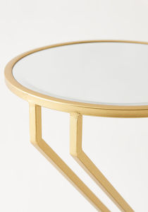 Table d'appoint en métal au design luxueux fait à la main avec plateau en verre pour chambre salon à prix abordable - Product Image 5