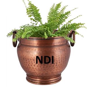 Jardinière de fleurs de finition antique en cuivre pour décor d'hôtel de fête de luxe - Product Image 1