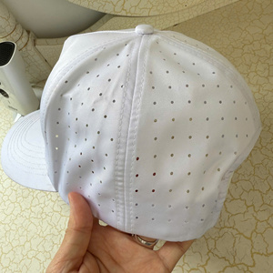 Gorra de béisbol de cuerda de 5 paneles con logotipo personalizado OEM y ODM, gorra deportiva perforada con agujero cortado con láser para papá, gorras de golf no estructuradas de poliéster 100% - Product Image 4