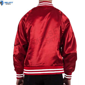 แจ็กเก็ตบอมเบอร์ผ้าซาตินฮิปฮอปที่ดีที่สุดสำหรับผู้ชายปกตั้งบริการ OEM เป็นมิตรกับสิ่งแวดล้อมจดหมายกันลมฤดูหนาว - Product Image 2