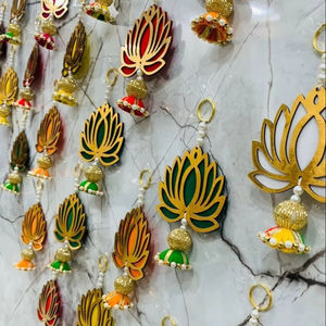Multicolor nuevo diseño Lotus Pearl colgante de pared MDF Lotus adorno de pared perfecto para festivales y decoración Mandir - Product Image 1