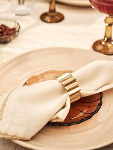 Rond de serviette classique en métal fait à la main avec une touche antique raffinée pour les mariages élégants de repas de famille et les événements haut de gamme - Product Image 4