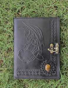 Diarios de cuero repujado con piedra de 7 Chakras hechos a medida, diario de cuero disponible en tamaños y colores para reventa - Product Image 2