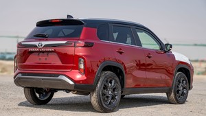 Vehículo Usado de Alta Calidad en Venta: Urban Cruiser 2024 de 8 Cilindros, Modelo MY2024 (Volante a la Izquierda), Sedán con Interior de Cuero Oscuro - Product Image 4