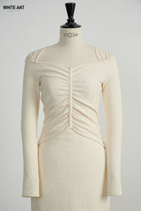 Tops de punto Donna de estilo elegante, Tops con hombros descubiertos para mujer, ropa de mujer de tela ecológica, Whiteant Vietnam - Product Image 3