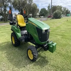 Tracteur agricole de haute précision John-Deere 1023E-Utility Compact 4X4, roulement disponible pour livraison immédiate - Product Image 2