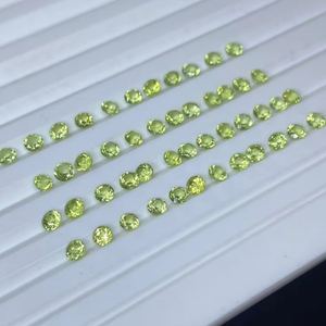 Péridot Naturel Fait Main, Pierre Précieuse Verte Certifiée par un Certificat Tier, Taille Ronde Brillante 3x3-4x4mm, Bijoux Fins pour Tenues de Soirée - Product Image 1